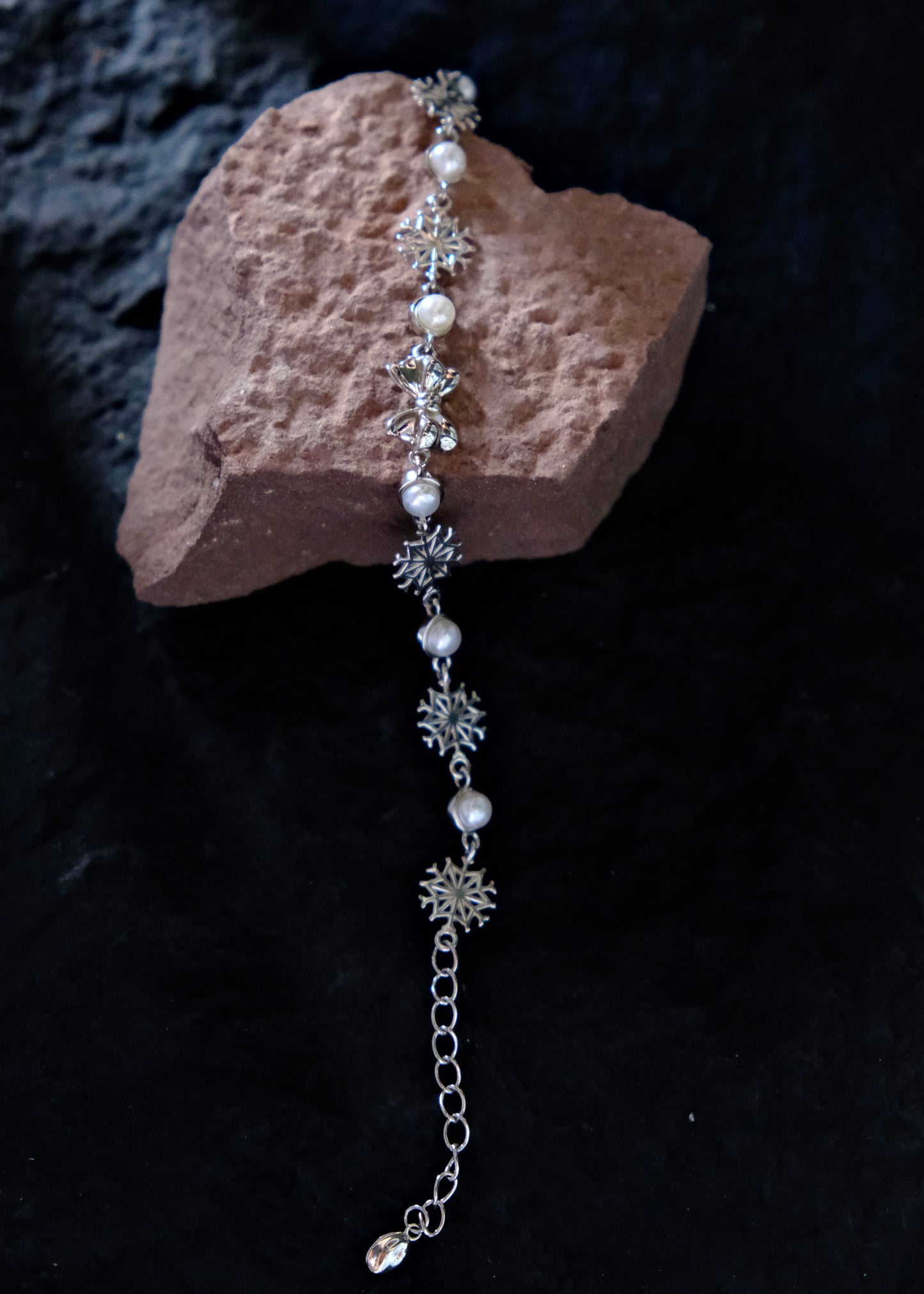 Snowflake Pearl Bracelet